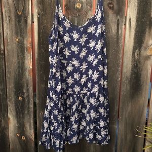 En Cremé Tank Dress 💙